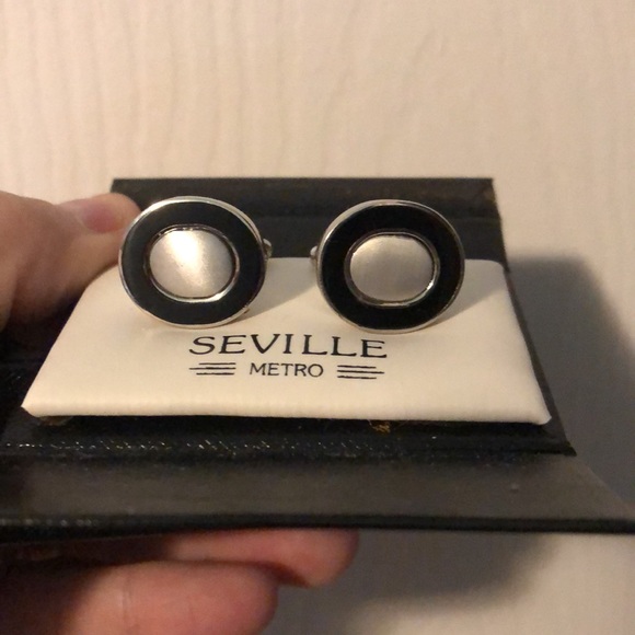 Seville cuff links. - Picture 2 of 4